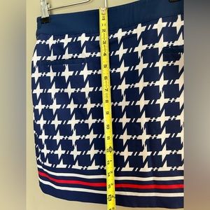 EP NY Navy & White Houndstooth Border Print Skort
2 front 1 back pocket
